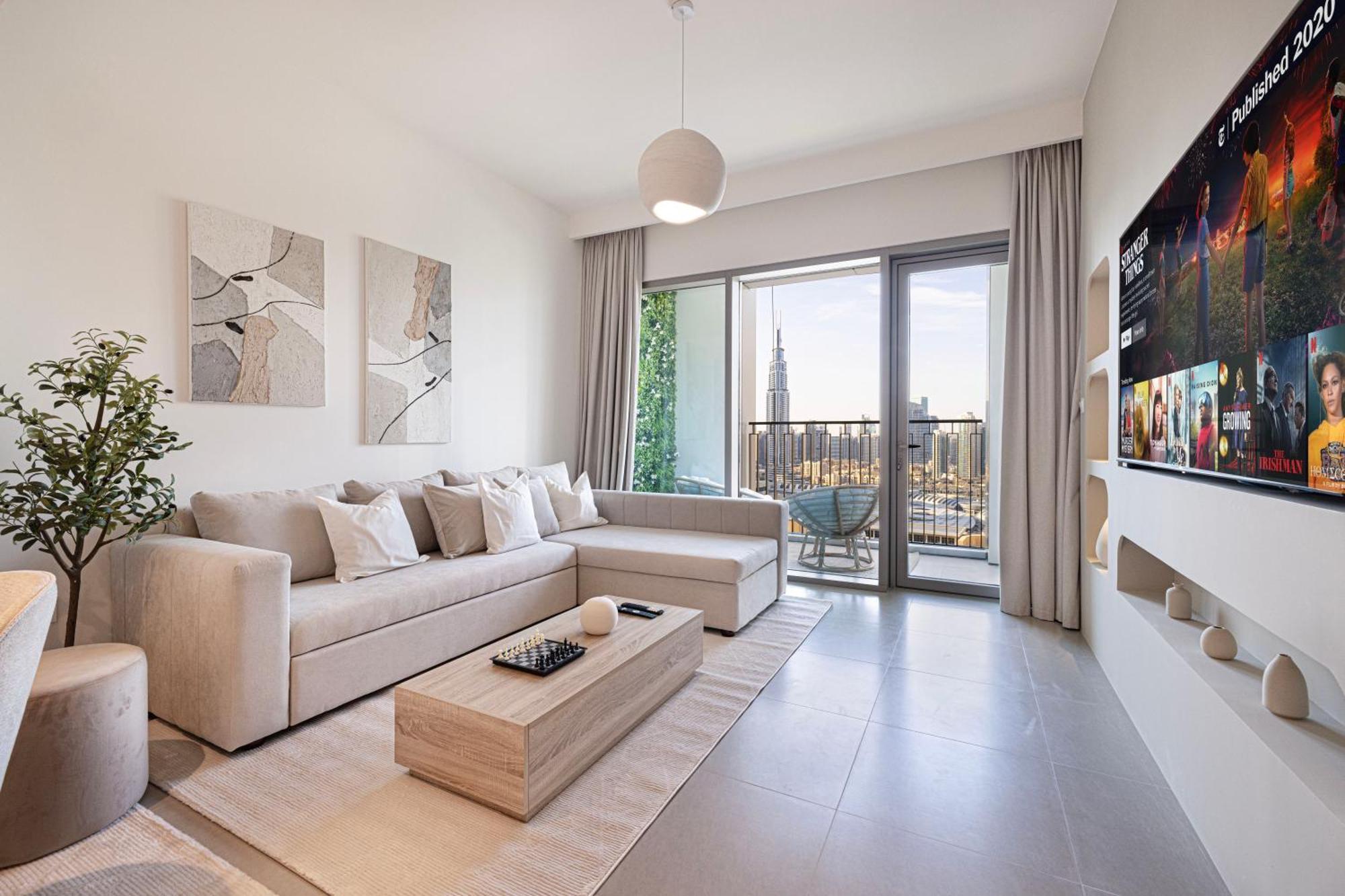 Burj Khalifa View, High Floor, Mall Access, Gym, Infinity-pool, Playground, Bbq, Family Friendly Apartment Dubai