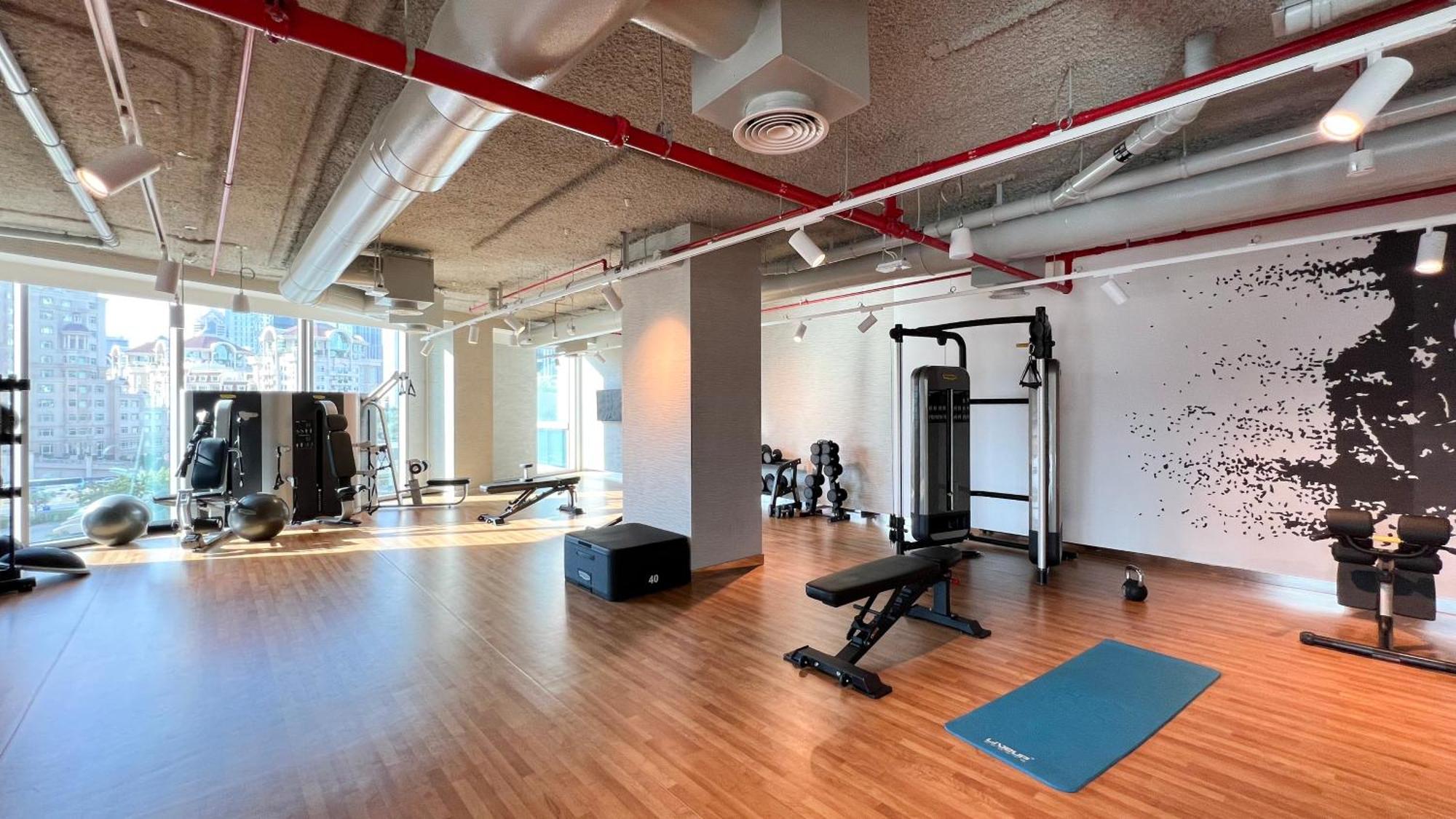 Burj Khalifa View, High Floor, Mall Access, Gym, Infinity-pool, Playground, Bbq, Family Friendly Apartment *