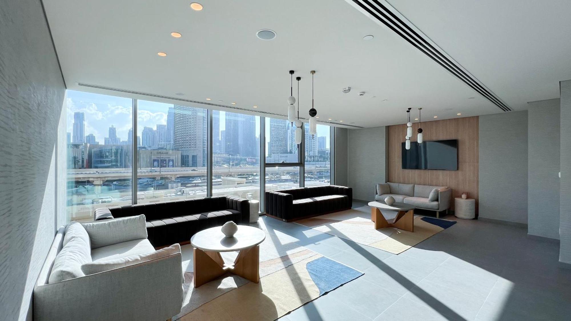 Apartment Burj Khalifa View, High Floor, Mall Access, Gym, Infinity-pool, Playground, Bbq, Family Friendly *