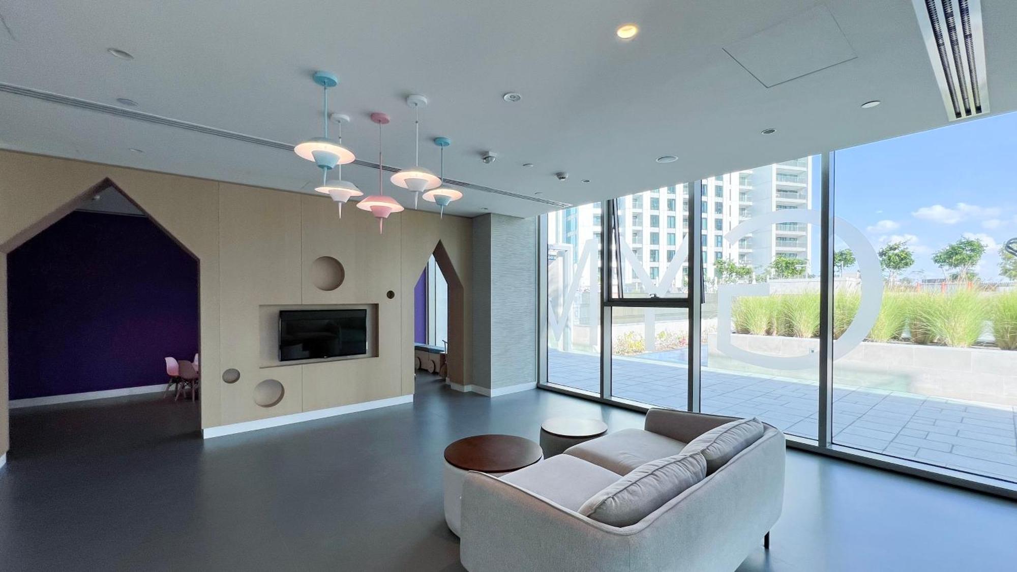Burj Khalifa View, High Floor, Mall Access, Gym, Infinity-pool, Playground, Bbq, Family Friendly * Dubai