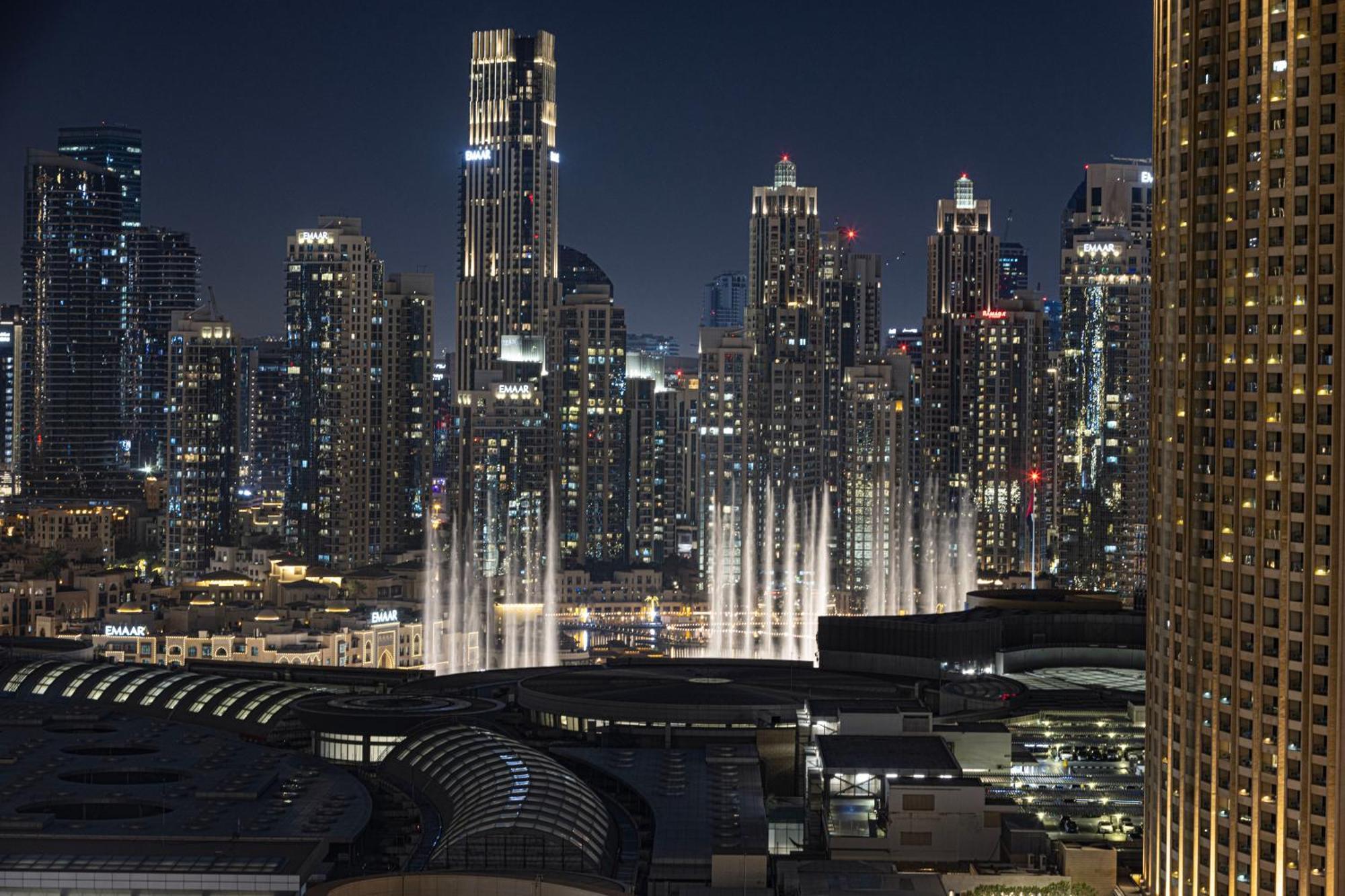 Burj Khalifa View, High Floor, Mall Access, Gym, Infinity-pool, Playground, Bbq, Family Friendly * Dubai