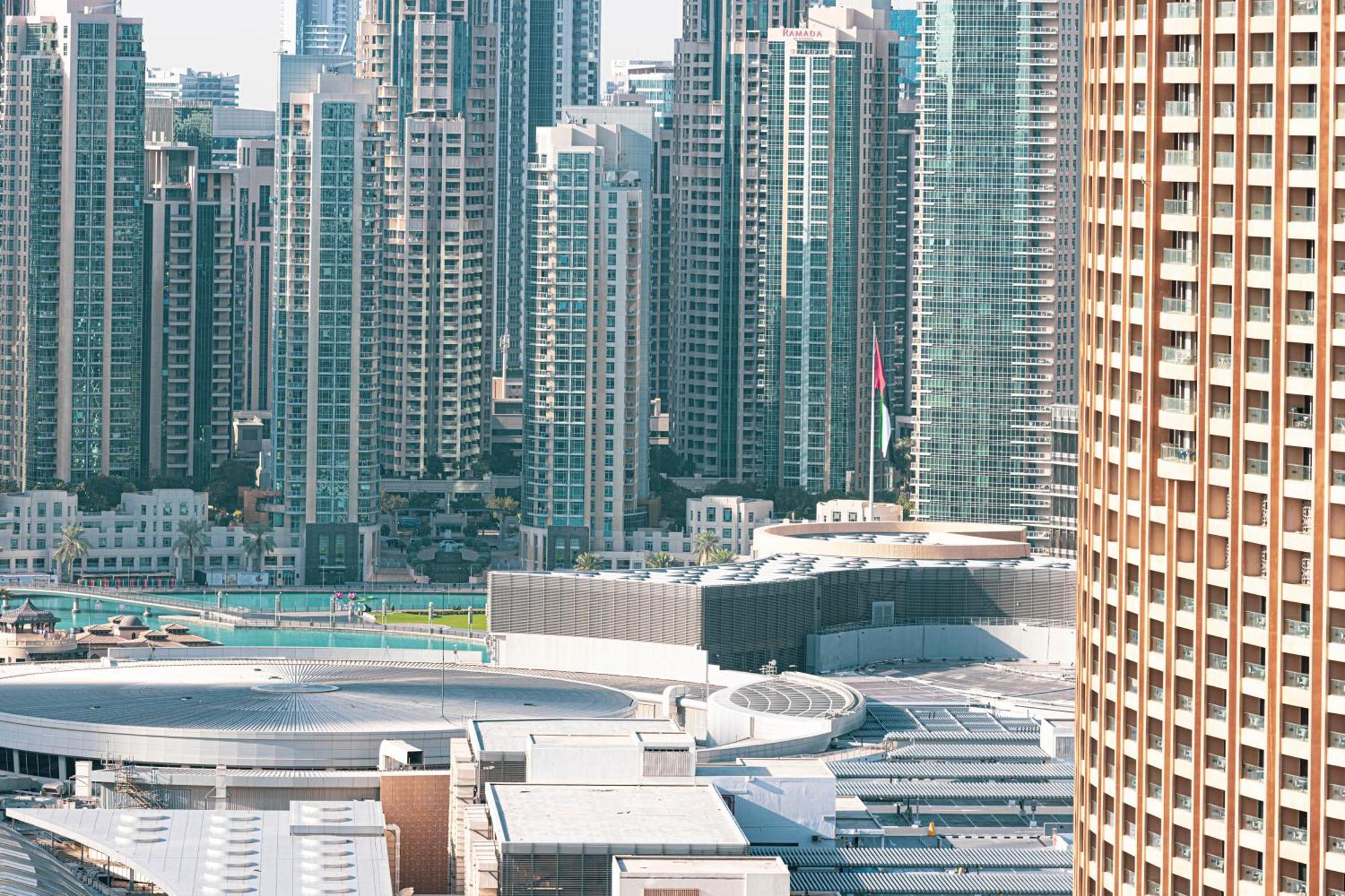 Burj Khalifa View, High Floor, Mall Access, Gym, Infinity-pool, Playground, Bbq, Family Friendly Apartment
